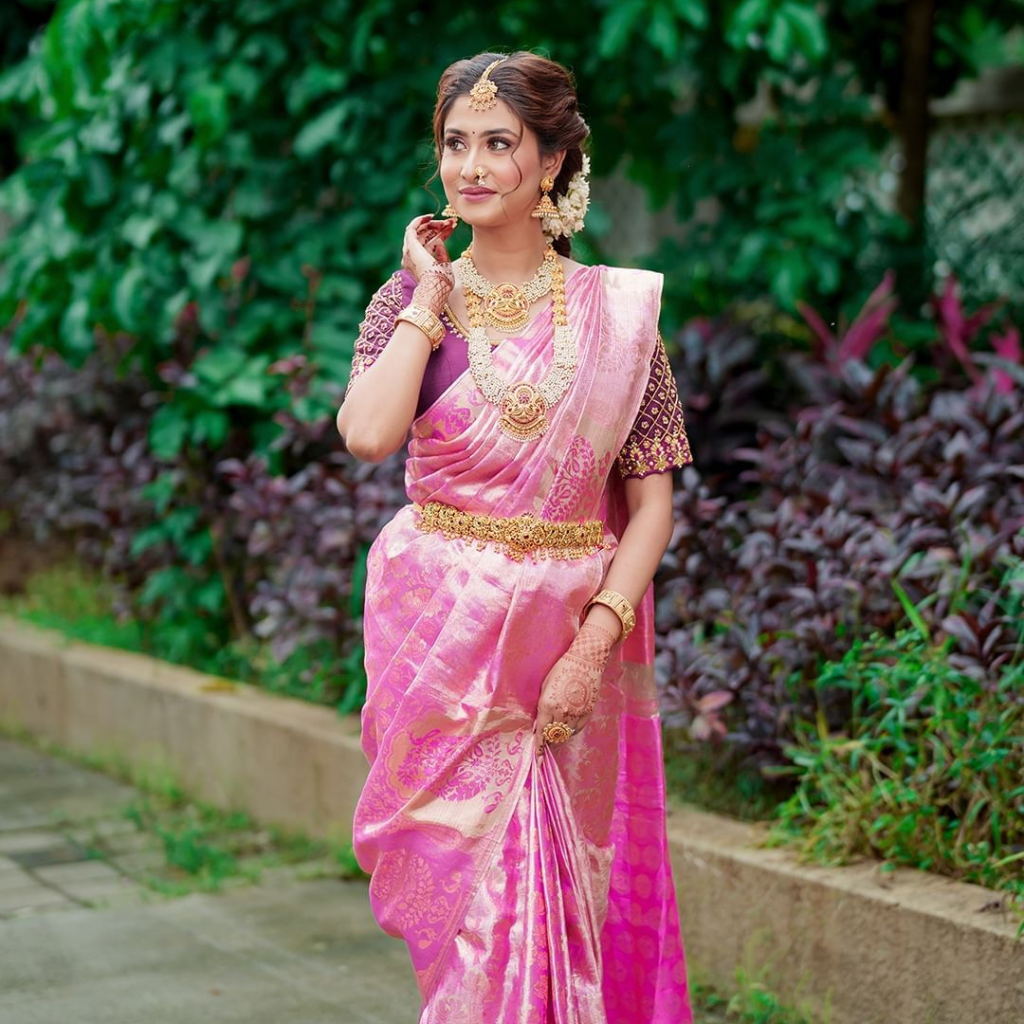 Kanjivaram Saree Online in Surat: How Digital Buying Meets Authentic Silk Craft