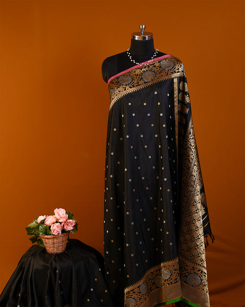 Timeless Black Gadwal Pure Silk Saree