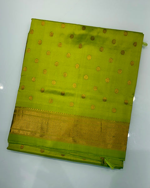Parrot Green Pure silk traditional maharani paithani