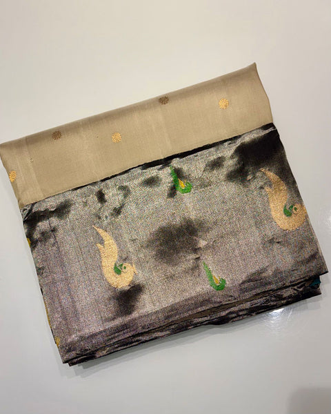 Cream Pure Silk Heirloom Paithani with Contrast Black Tissue Border