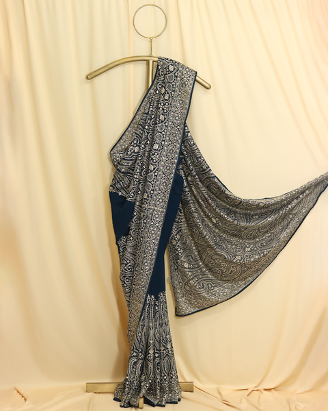 Navy Blue Designer Saree – A Regal Blend of Elegance &amp; Opulence