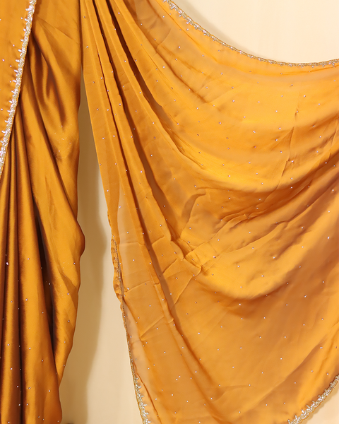 Golden Glow Designer Saree – A Statement of Luxe Elegance