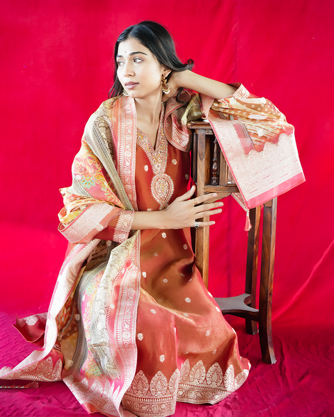 Red Tissue Raw Silk Suit - A Timeless Elegance