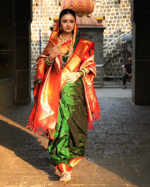 Regal Green and Red 9-Yard Saree