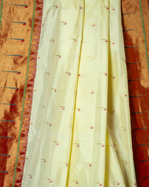 Offwhite/Cream Muniya Paithani Silk Saree with Contrast Red Border